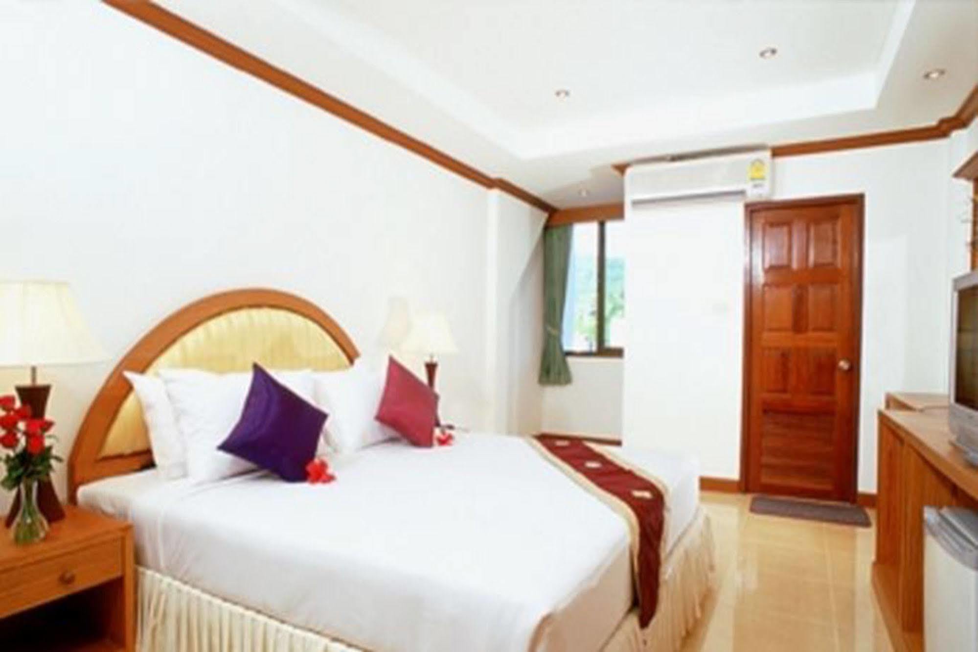 Grand Sea View Beach Resotel Lipa Noi Exterior foto